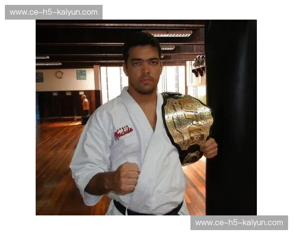 龙之觉醒与全美的试炼：町田龙太vs韦德曼，一场重新定义综合格斗美学的巅峰对决